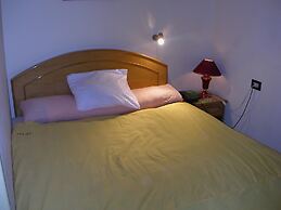 High Way Hotel