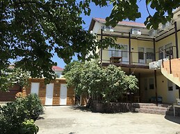 Ghouse