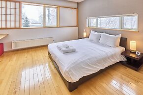 Niseko Central Houses and Apartments