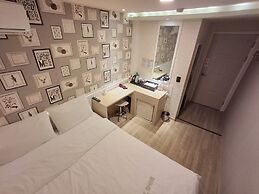 Shine Hotel