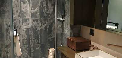 YU HOTEL