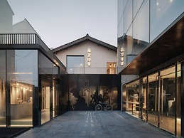 YU HOTEL