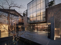 YU HOTEL