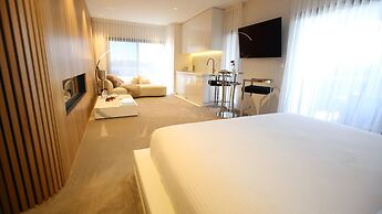 Amaré Beachside Luxury
