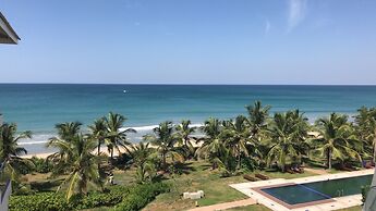 Araliya OceanFront Condos Nilaveli