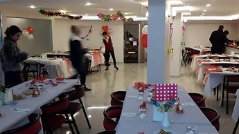 Ayatekla Hotel