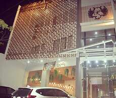 Hotel Parangraja