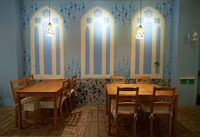 Fish hostel