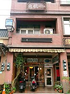Fish hostel