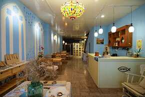 Fish hostel