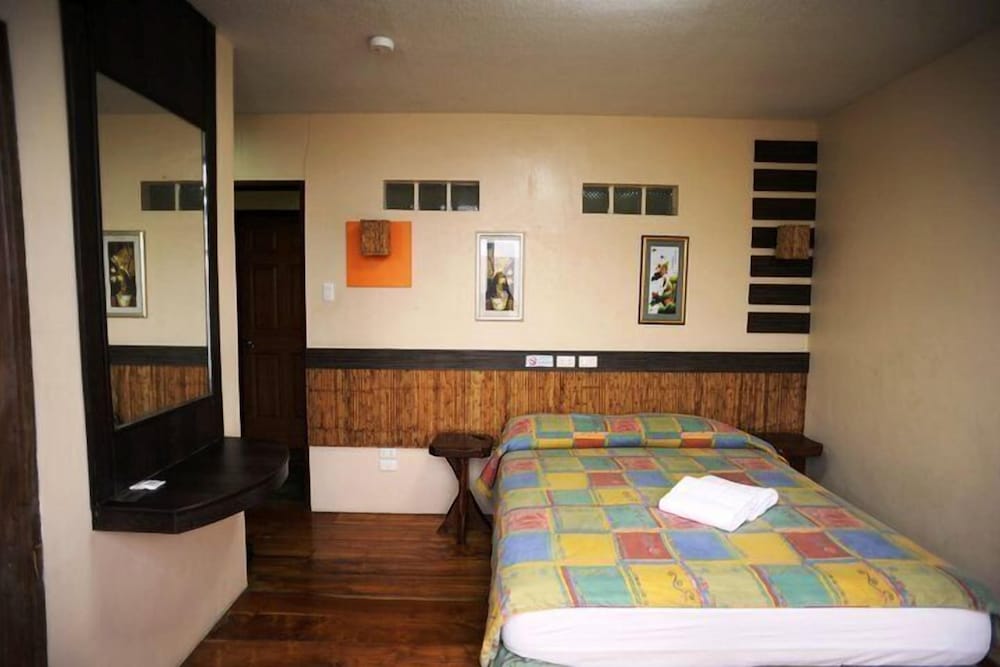 Pura Vida Resort