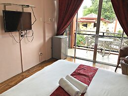Pura Vida Resort