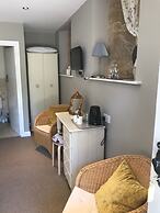 Holly House Bed & Breakfast