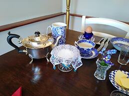 Holly House Bed & Breakfast