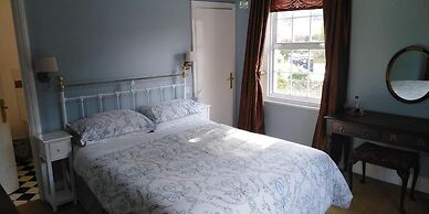 Holly House Bed & Breakfast