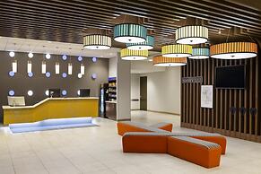 GLō Best Western Nashville Airport