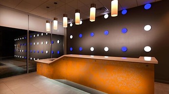 GLō Best Western Nashville Airport