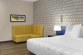 GLō Best Western Nashville Airport