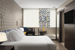 GLō Best Western Nashville Airport