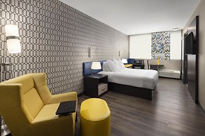 GLō Best Western Nashville Airport