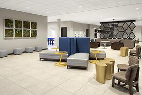 GLō Best Western Nashville Airport