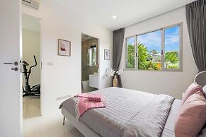 Villa White Orchid
