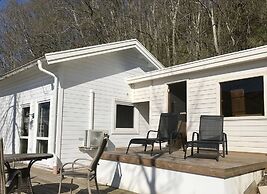 Hills Loft Cottage with Sauna
