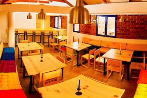 Saqray Hostel