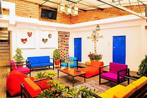 Saqray Hostel