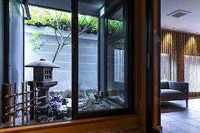Rinn Gion Kenninji
