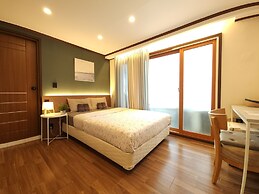 OYO Rooftop Hostel
