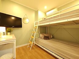 OYO Rooftop Hostel