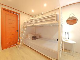 OYO Rooftop Hostel