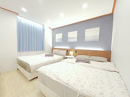 OYO Rooftop Hostel
