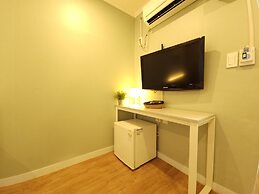OYO Rooftop Hostel