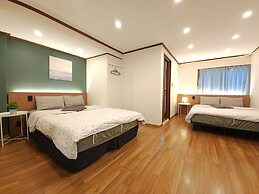 OYO Rooftop Hostel