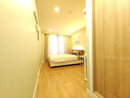 OYO Rooftop Hostel