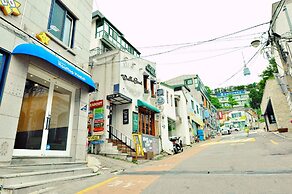 OYO Rooftop Hostel