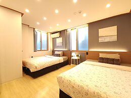 OYO Rooftop Hostel