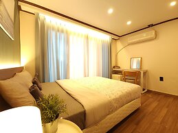 OYO Rooftop Hostel