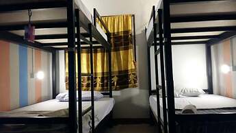 Adchara Mansion - Hostel