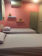 Adchara Mansion - Hostel