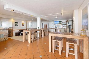 Ocean views 27A