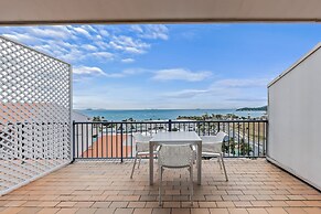 Ocean views 27A
