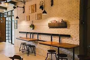 Chernchan Hostel