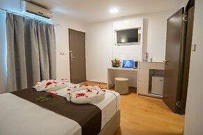 Airport Ace Hotel