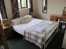 Wringford Cottages
