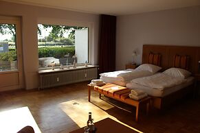 Hotel Zur Treene