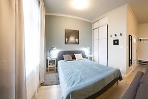 Rister Apartments