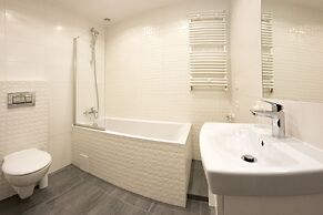 Rister Apartments